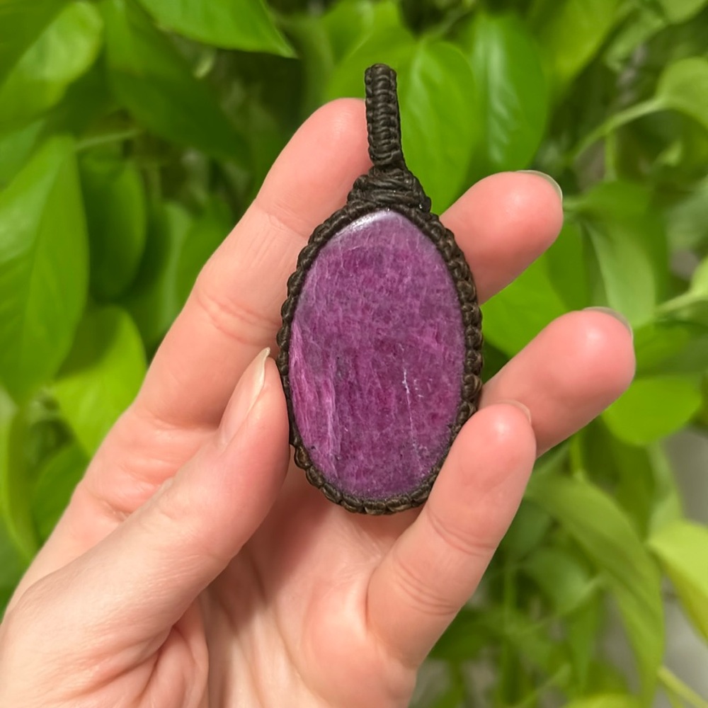 Hemp Wrap Raw Ruby Cabochon PENDANT - Picture 1 of 14